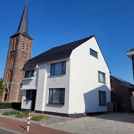 Het Wit Huys * Born